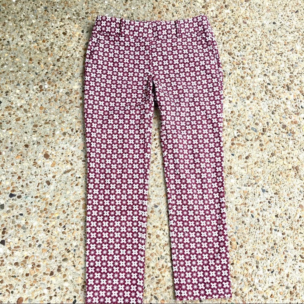 NWOT LOFT Julie Skinny Red Floral Retro Bold Pants Size 4